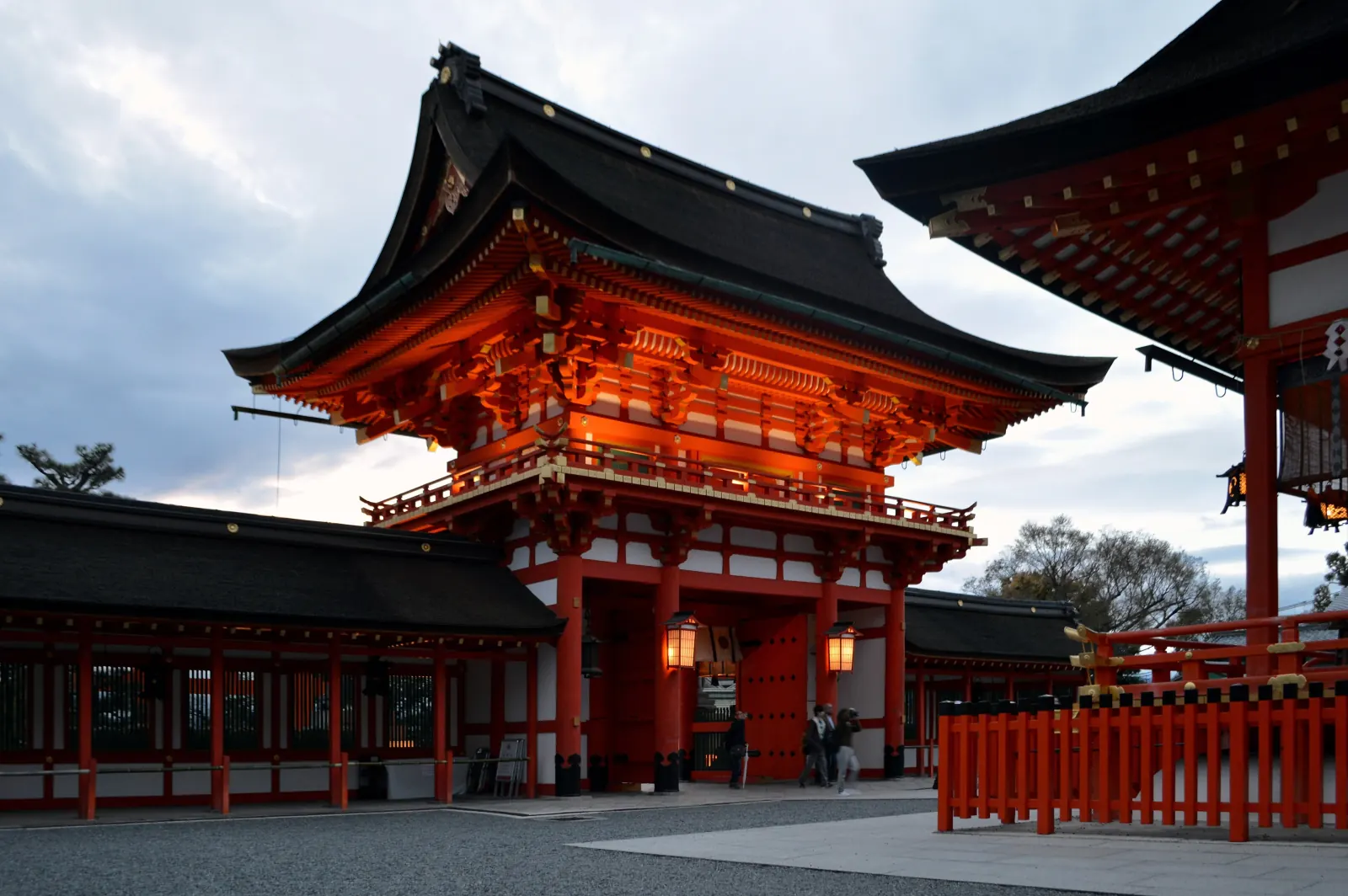 Fushimi Inari's great gate at dusk