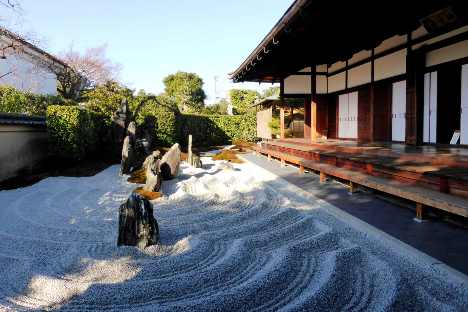 Zuiho-in's raked gravel, also at Daitoku-ji
